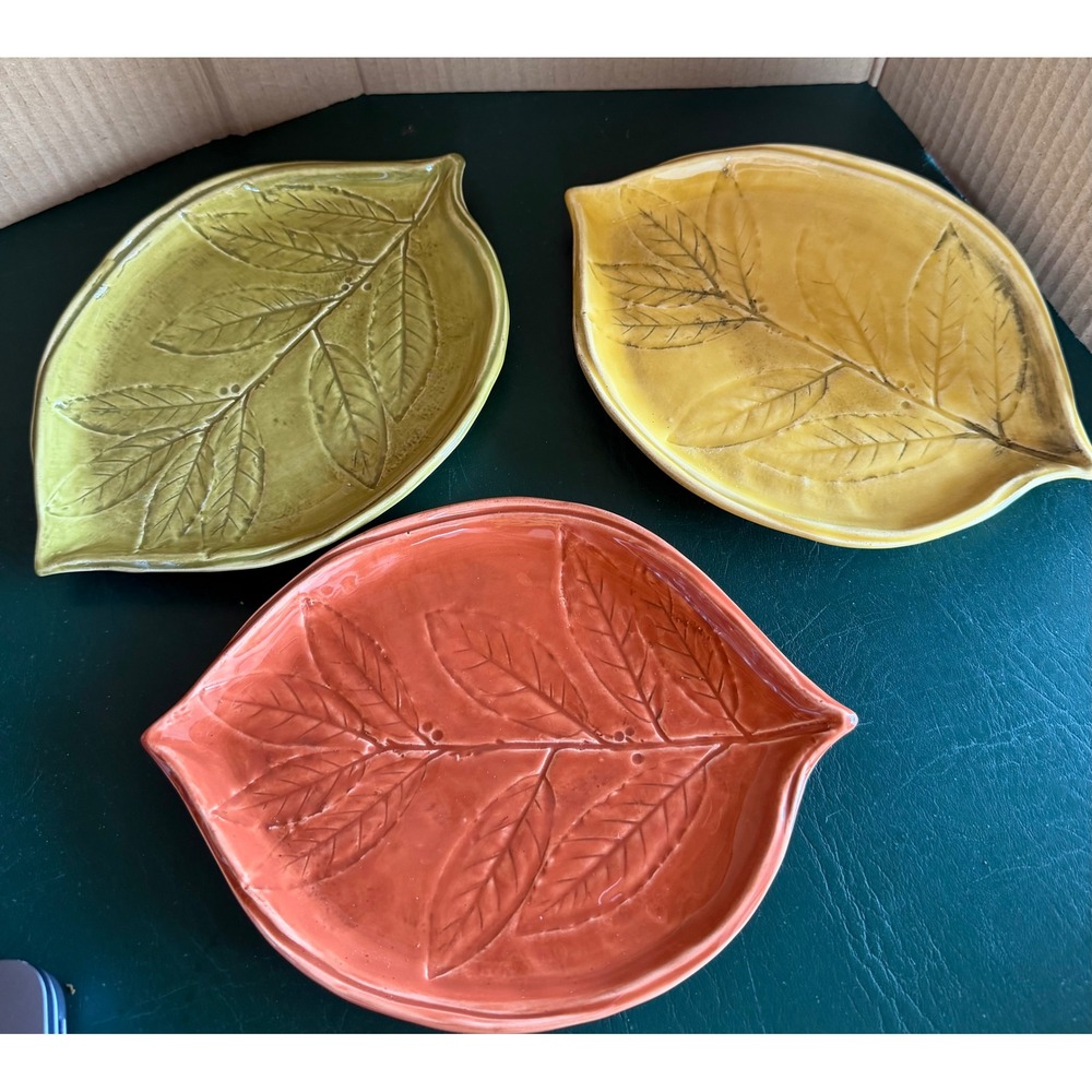 Crate & Barrel Autunno Leaf Plates Set of 3 Orange Yellow Green Italy 666-061